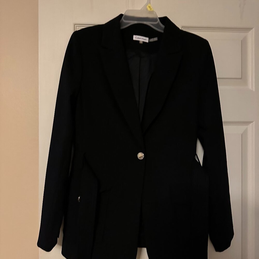 Calvin Klein Lux Stretch Peak Lapel Long Sleeve One Button Front Belted Jacket,